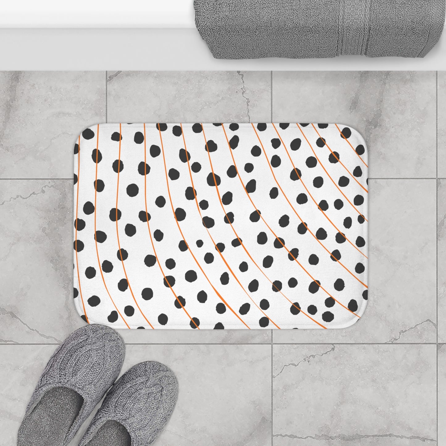 Modern Polka Dot Bath Mat, Stylish Bathroom Decor, Non-Slip Bath Rug, Minimalist Home Design, Gift for Housewarming